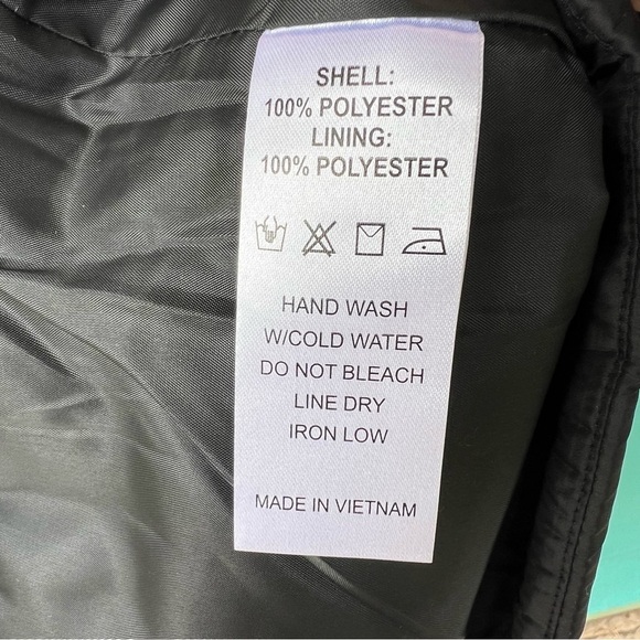 LONG BLACK PUFFER COAT SIZE LARGE NWT - Picture 4 of 6